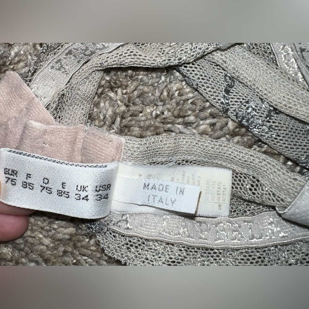Vintage La Perla Lace Balconette Sheer Embroidered Detail Bra Size 2 - Picture 7 of 7